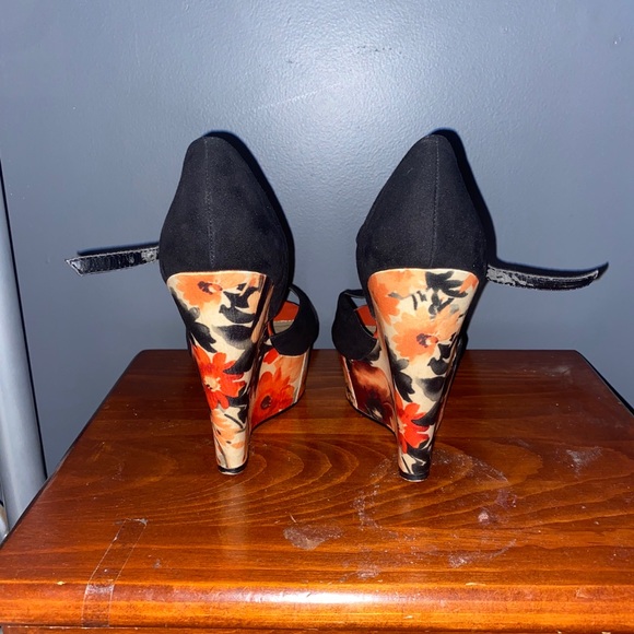 Wedges - Picture 3 of 5